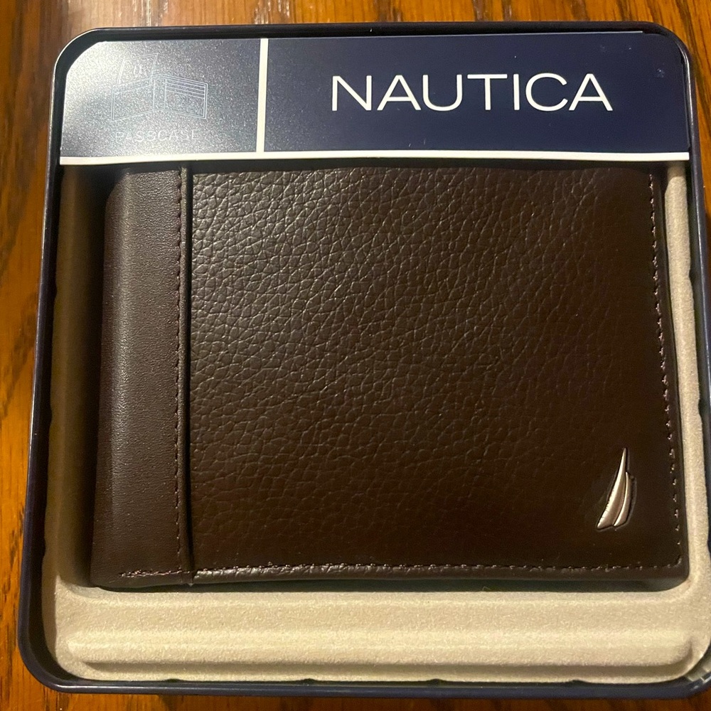 Nautical bifold brown leather wallet